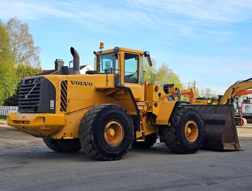 Cargadora de ruedas Volvo L 180 E: foto 6