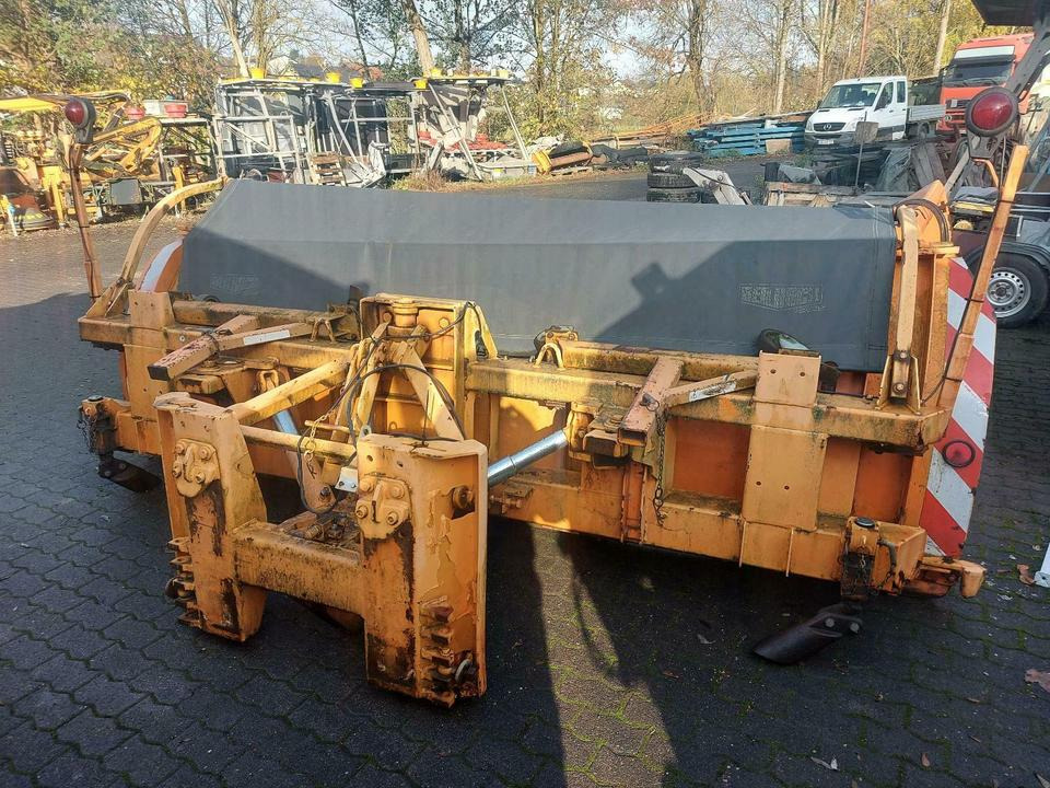 Beilhack Schneepflug Winterdienst Schmidt Schneeschild unimog - Cuchilla quitanieves: foto 1 Beilhack Schneepflug Winterdienst Schmidt Schneeschild unimog - Cuchilla quitanieves: foto 1