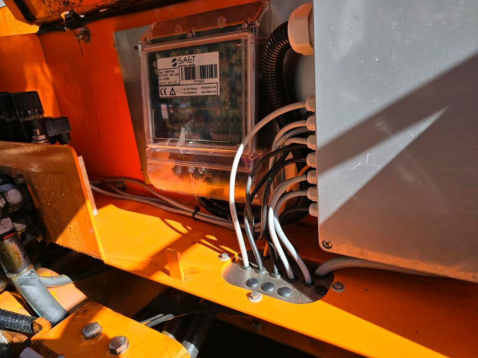 Esparcidor de sal Bucher Yeti 2500W FS Gmeiner Salzstreuer Streuautomat Streusilo für Unimog UGN UGE 405 423 427 530 430 429: foto 11 Esparcidor de sal Bucher Yeti 2500W FS Gmeiner Salzstreuer Streuautomat Streusilo für Unimog UGN UGE 405 423 427 530 430 429: foto 11