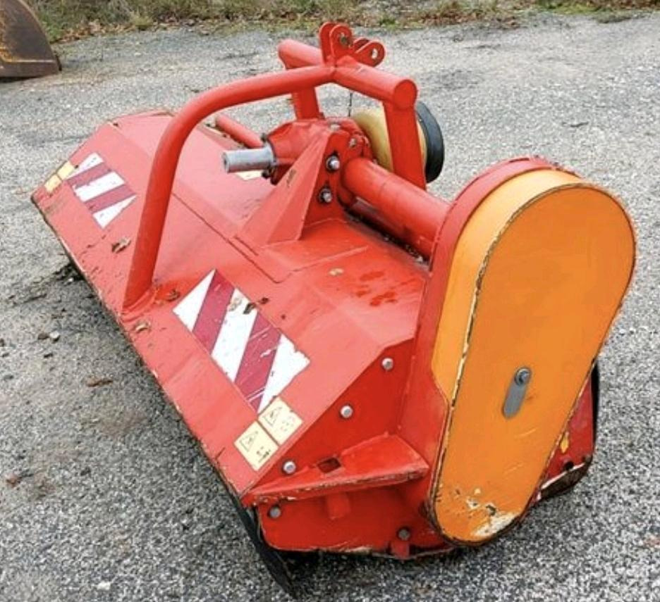 Dücker PMK21 2017 Frontmulchgerät Mulcher Mulchgerät Traktor - Desbrozadora de martillos: foto 4 Dücker PMK21 2017 Frontmulchgerät Mulcher Mulchgerät Traktor - Desbrozadora de martillos: foto 4