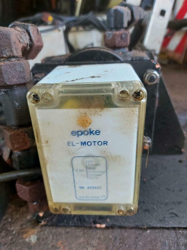 Epoke Salzstreuer Winterdienst Schneckenantrieb Steuerblock - Sistema eléctrico para Vehículo municipal: foto 2 Epoke Salzstreuer Winterdienst Schneckenantrieb Steuerblock - Sistema eléctrico para Vehículo municipal: foto 2