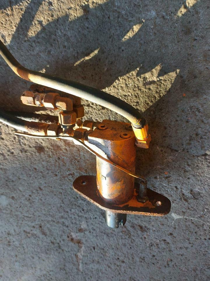 Hydraulikmotor Schmidt DST SST Salzstreuer Winterdienst Unimog - Motor hidráulico para Vehículo municipal: foto 2 Hydraulikmotor Schmidt DST SST Salzstreuer Winterdienst Unimog - Motor hidráulico para Vehículo municipal: foto 2