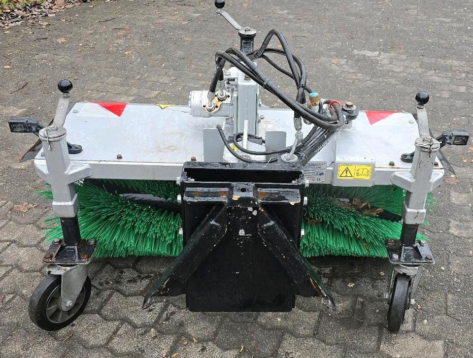 KIF CM 1600 Kehrmaschine Straßenkehrmaschine Kehrbesen für Multicar Tremo Iseki Kubota - Barredora cucharón: foto 2 KIF CM 1600 Kehrmaschine Straßenkehrmaschine Kehrbesen für Multicar Tremo Iseki Kubota - Barredora cucharón: foto 2