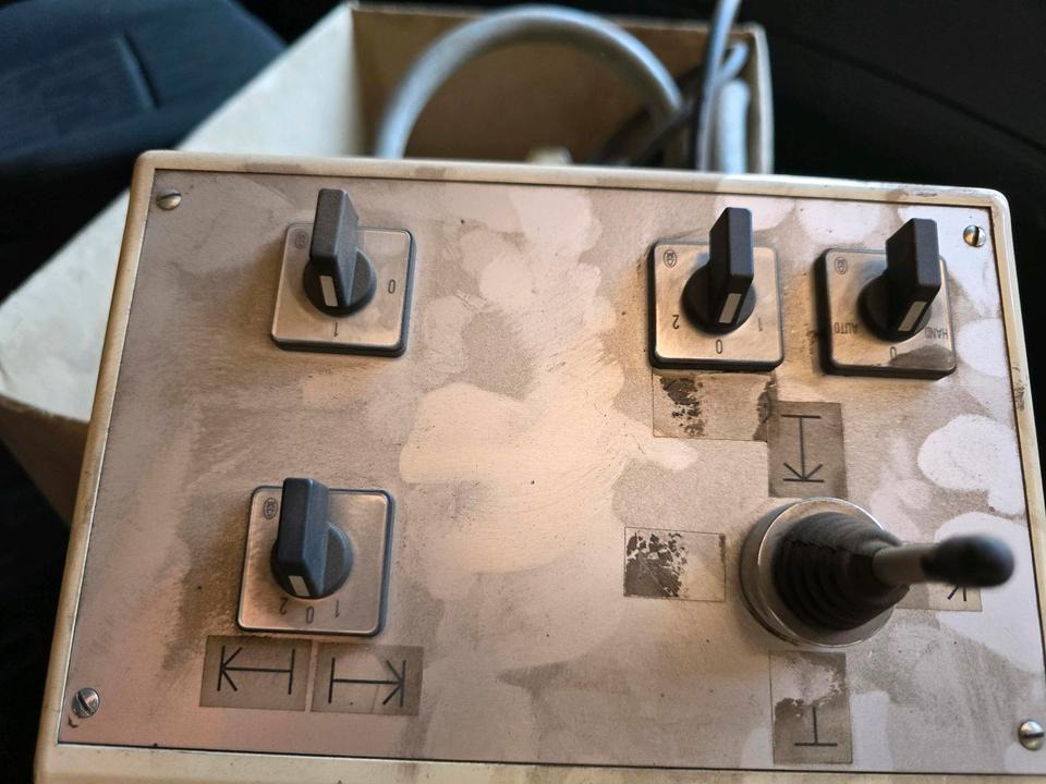 Leitpfostenwaschgerät WV 3-L Wassenberg Schmidt Drutzel für Unimog 405 U290 300 400 500 427 424 318 218 430 Leitpfosten - Barredora cucharón: foto 5 Leitpfostenwaschgerät WV 3-L Wassenberg Schmidt Drutzel für Unimog 405 U290 300 400 500 427 424 318 218 430 Leitpfosten - Barredora cucharón: foto 5