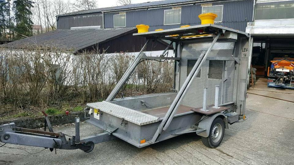 Nissen Absperrtafel Verkehrssicherungsanhänger Vz 616 615 horizon - Remolque: foto 2 Nissen Absperrtafel Verkehrssicherungsanhänger Vz 616 615 horizon - Remolque: foto 2
