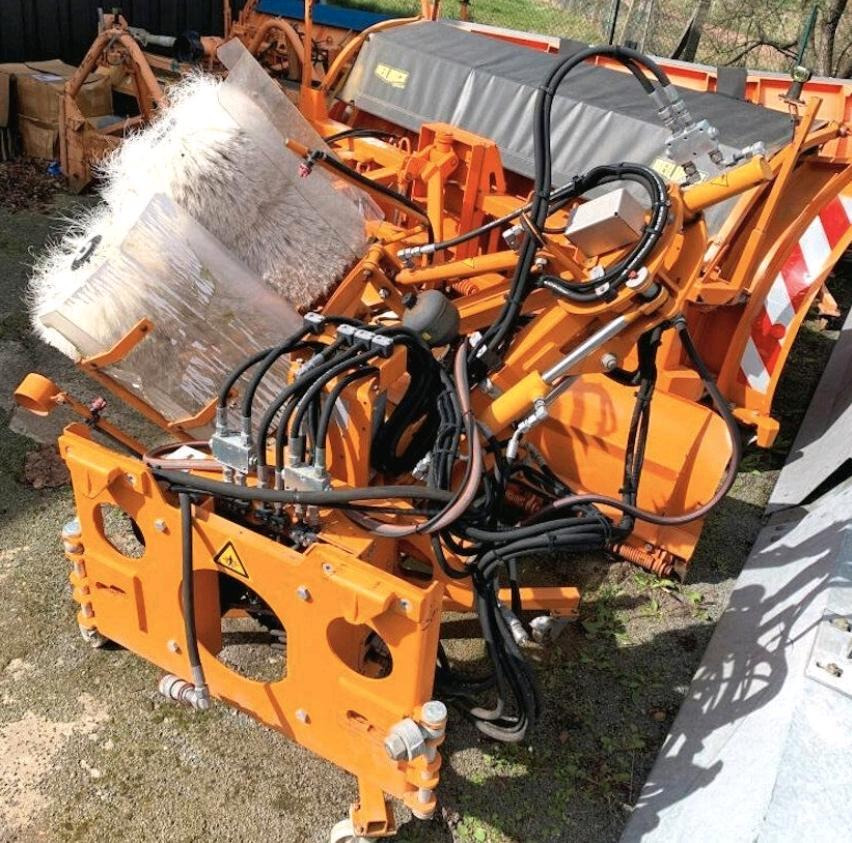 Schmidt RPS-H Leitpfostenwaschgerät für Unimog 405/10 405/12 U400 300 400 500 UGN UGE Mulag Mercedes-Benz 318 218 423 427 429 430 - Barredora cucharón: foto 2 Schmidt RPS-H Leitpfostenwaschgerät für Unimog 405/10 405/12 U400 300 400 500 UGN UGE Mulag Mercedes-Benz 318 218 423 427 429 430 - Barredora cucharón: foto 2