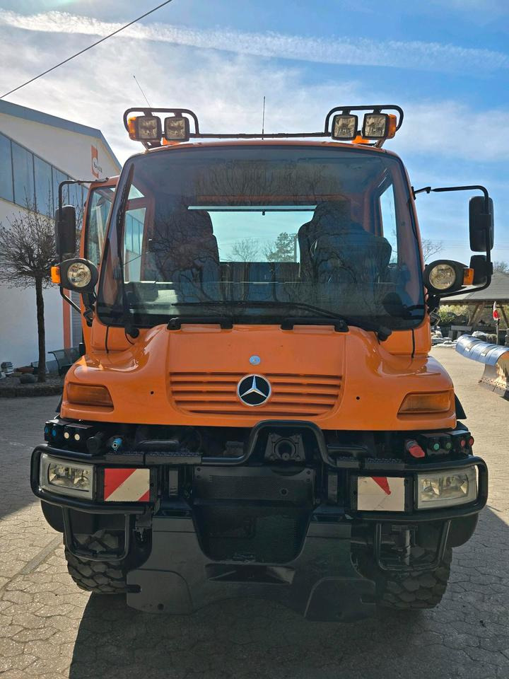 Unimog 405/10 U400 Bluetec 5 Leistungshydraulik Hydrostat U 400 500 300 Mercedes-Benz 318 218 430 423 427 - Máquina quitanieve: foto 4 Unimog 405/10 U400 Bluetec 5 Leistungshydraulik Hydrostat U 400 500 300 Mercedes-Benz 318 218 430 423 427 - Máquina quitanieve: foto 4