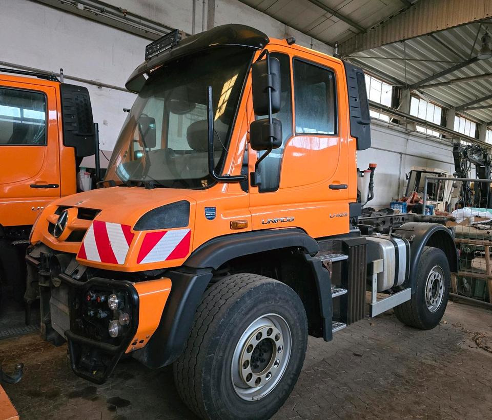 Unimog U423 EAS NKS-Z-UGE-43 Mercedes-Benz 405/10 405/12 UGE Mercedes-Benz U 318 323 327 423 427 429 430 EasyDrive Variopilot - Camión chasis, Vehículo municipal: foto 1 Unimog U423 EAS NKS-Z-UGE-43 Mercedes-Benz 405/10 405/12 UGE Mercedes-Benz U 318 323 327 423 427 429 430 EasyDrive Variopilot - Camión chasis, Vehículo municipal: foto 1