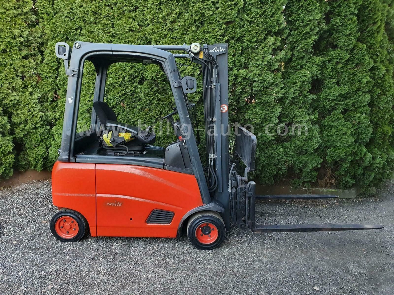 Linde E18 PH 4-Rad Seitenschieber*Zinkenverstellung* - Carretilla elevadora eléctrica: foto 3 Linde E18 PH 4-Rad Seitenschieber*Zinkenverstellung* - Carretilla elevadora eléctrica: foto 3