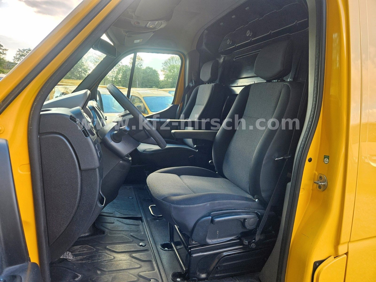 Furgoneta de pasajeros Renault Master EURO 6 *Klima*EU6 Kamera* Regal Sortimo: foto 12 Furgoneta de pasajeros Renault Master EURO 6 *Klima*EU6 Kamera* Regal Sortimo: foto 12