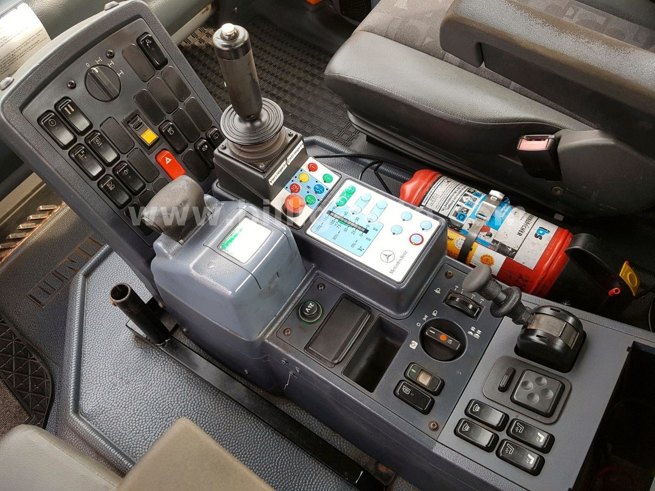 Leasing de  Unimog U400 405/12*HYDROSTAT*VARIOPILOT*Euro4*Kipper Unimog U400 405/12*HYDROSTAT*VARIOPILOT*Euro4*Kipper: foto 15