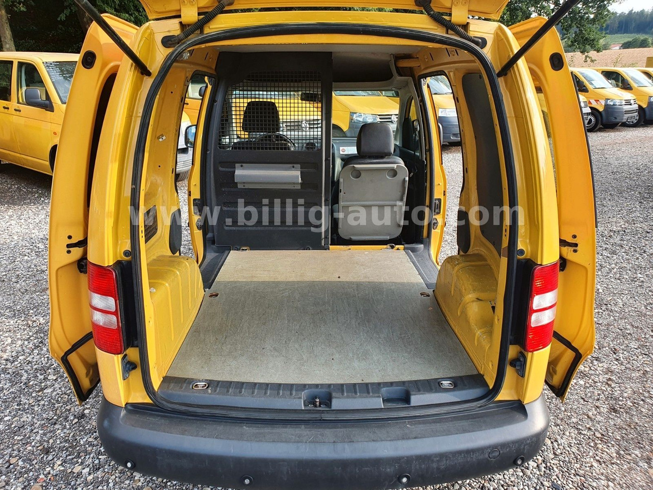 Volkswagen Caddy 2.0 TDI*FLEX-SITZ-PLUS*S-heft*2xS-Türe*EU5 - Furgoneta de pasajeros: foto 4 Volkswagen Caddy 2.0 TDI*FLEX-SITZ-PLUS*S-heft*2xS-Türe*EU5 - Furgoneta de pasajeros: foto 4