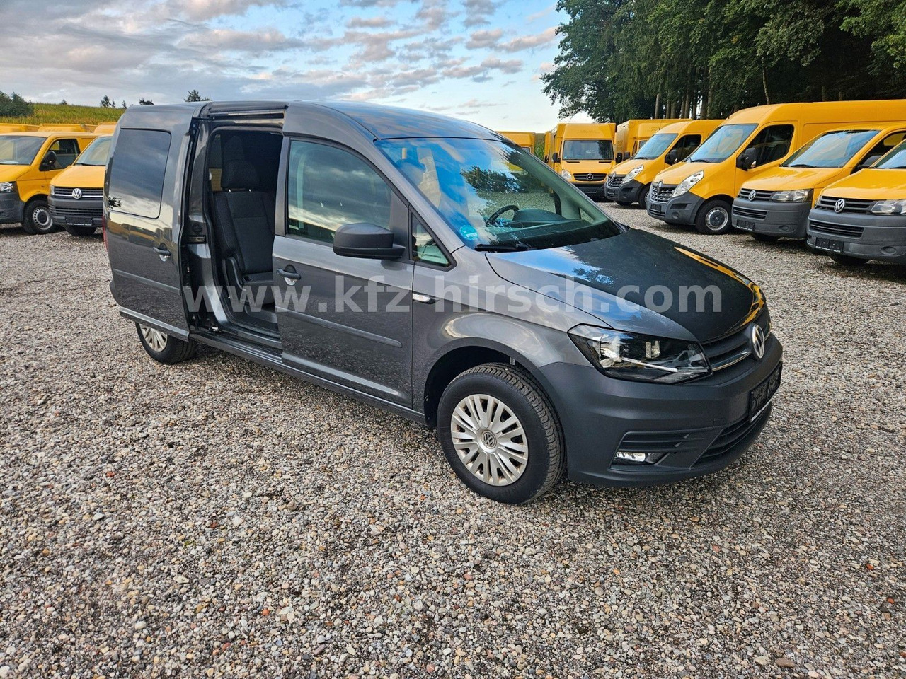 Volkswagen Caddy Maxi Conceptline|Temp|Sitzhzg|NAVI|2xS-Tür - Coche familiar: foto 1 Volkswagen Caddy Maxi Conceptline|Temp|Sitzhzg|NAVI|2xS-Tür - Coche familiar: foto 1