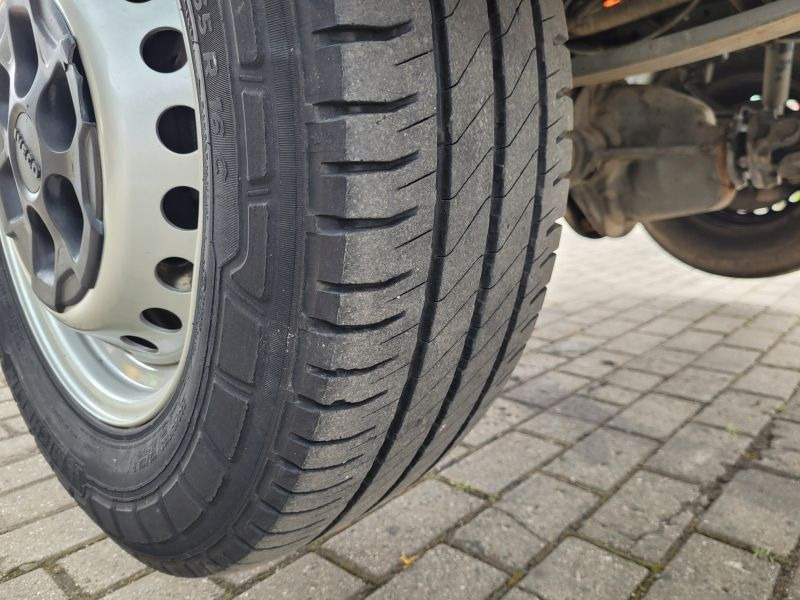 Camión con plataforma elevadora Iveco Daily 35S11 podnośnik koszowy 20 m Multitel MX200 bucket truck boom lift: foto 19 Camión con plataforma elevadora Iveco Daily 35S11 podnośnik koszowy 20 m Multitel MX200 bucket truck boom lift: foto 19