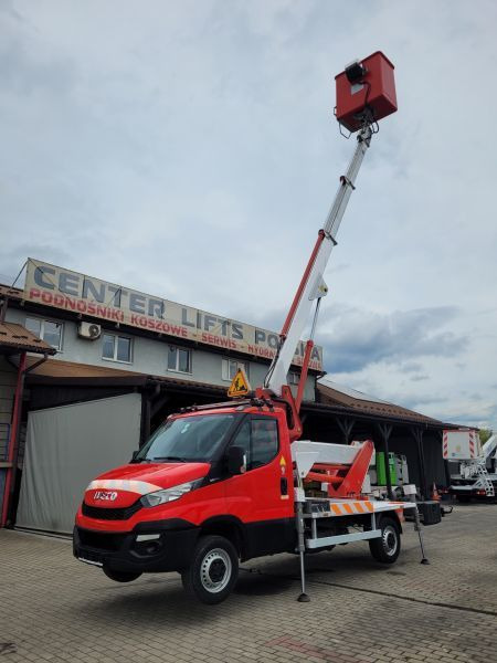 Camión con plataforma elevadora Iveco Daily 35S11 podnośnik koszowy 20 m Multitel MX200 bucket truck boom lift: foto 8 Camión con plataforma elevadora Iveco Daily 35S11 podnośnik koszowy 20 m Multitel MX200 bucket truck boom lift: foto 8