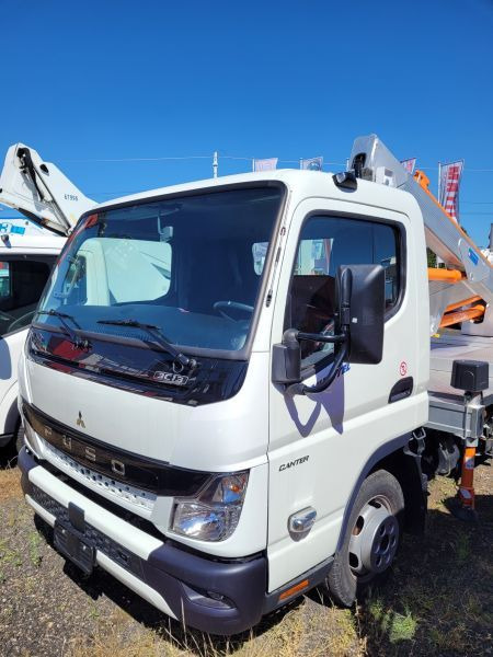 MITSUBISHI Canter Fuso 3C13 podnośnik koszowy 20 m Multitel MXE200 boom lift bucket truck - Camión con plataforma elevadora: foto 1 MITSUBISHI Canter Fuso 3C13 podnośnik koszowy 20 m Multitel MXE200 boom lift bucket truck - Camión con plataforma elevadora: foto 1