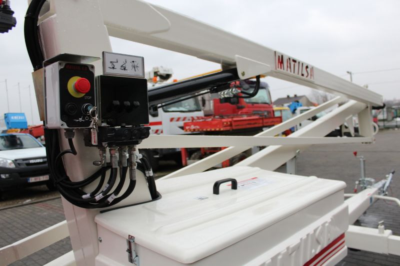 Nowy podnośnik na przyczepie Matilsa Parma 12 - Plataforma elevadora remolcable: foto 5 Nowy podnośnik na przyczepie Matilsa Parma 12 - Plataforma elevadora remolcable: foto 5