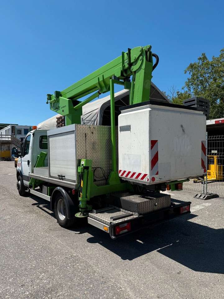 Iveco Daily 50C14 CNG Gelenksteiger - Camión con plataforma elevadora: foto 3 Iveco Daily 50C14 CNG Gelenksteiger - Camión con plataforma elevadora: foto 3