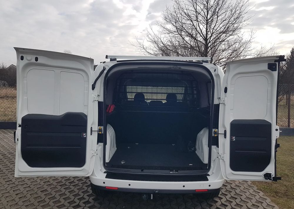 Fiat Doblo 1.6 Multijet 16V Easy - Coche: foto 5 Fiat Doblo 1.6 Multijet 16V Easy - Coche: foto 5
