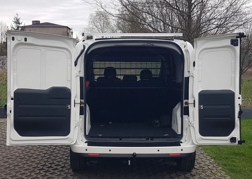 Fiat Doblo 1.6 Multijet 16V Easy - Coche: foto 5 Fiat Doblo 1.6 Multijet 16V Easy - Coche: foto 5