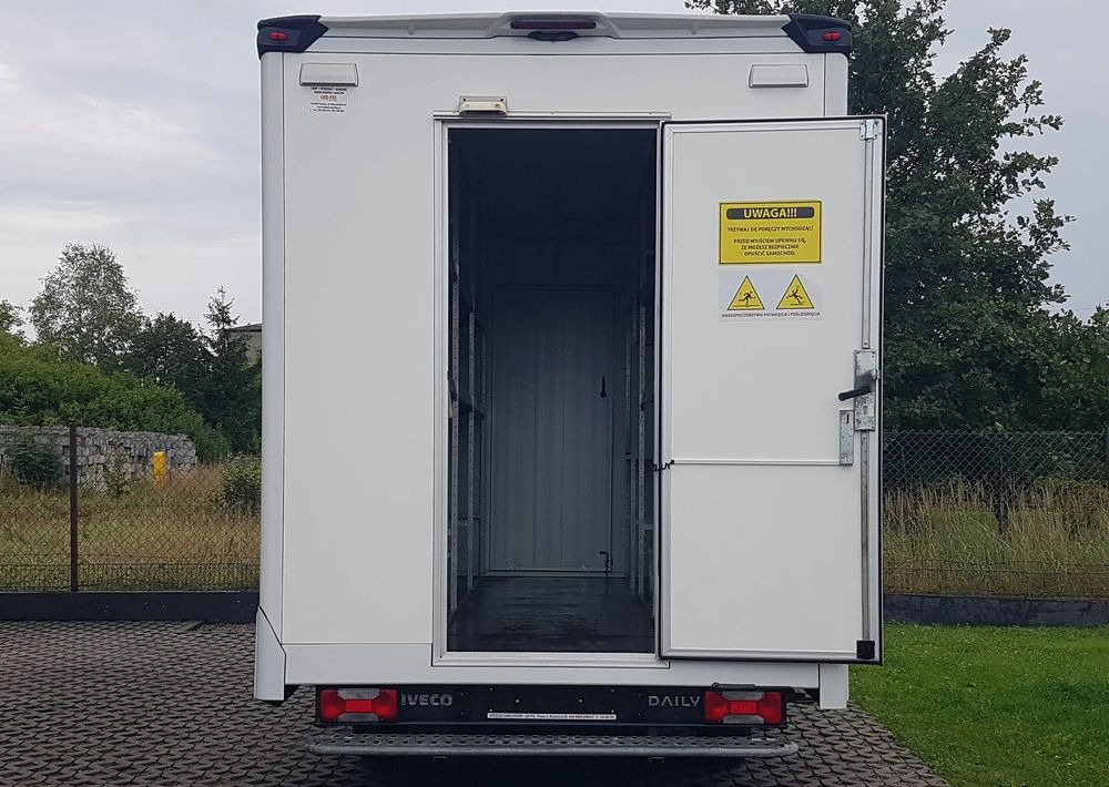 Iveco DAILY KONTENER NISKOPODŁOGOWY 4,31x2,24x2,42 FOODTRUCK SKLEP KAMPER KLIMA BAR KONIOWÓZ - Furgoneta caja cerrada: foto 5 Iveco DAILY KONTENER NISKOPODŁOGOWY 4,31x2,24x2,42 FOODTRUCK SKLEP KAMPER KLIMA BAR KONIOWÓZ - Furgoneta caja cerrada: foto 5