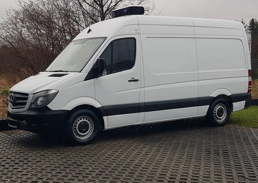Mercedes-Benz SPRINTER WINDA CHŁODNIA AGREGAT IZOTERMA DŁUGI WYSOKI KLIMA - Furgoneta frigorifica: foto 2 Mercedes-Benz SPRINTER WINDA CHŁODNIA AGREGAT IZOTERMA DŁUGI WYSOKI KLIMA - Furgoneta frigorifica: foto 2