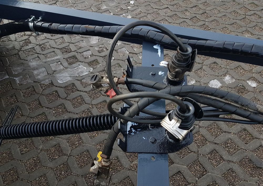 Wielton PS-2 PRZYCZEPA POD KONTENERY DO HAKOWCA 2 OSIE BLIŹNIAKI HUFFERMANN MEILLER ZASŁAW SKIBICKI - Remolque multilift/ Portacontenedores de cadenas: foto 5 Wielton PS-2 PRZYCZEPA POD KONTENERY DO HAKOWCA 2 OSIE BLIŹNIAKI HUFFERMANN MEILLER ZASŁAW SKIBICKI - Remolque multilift/ Portacontenedores de cadenas: foto 5