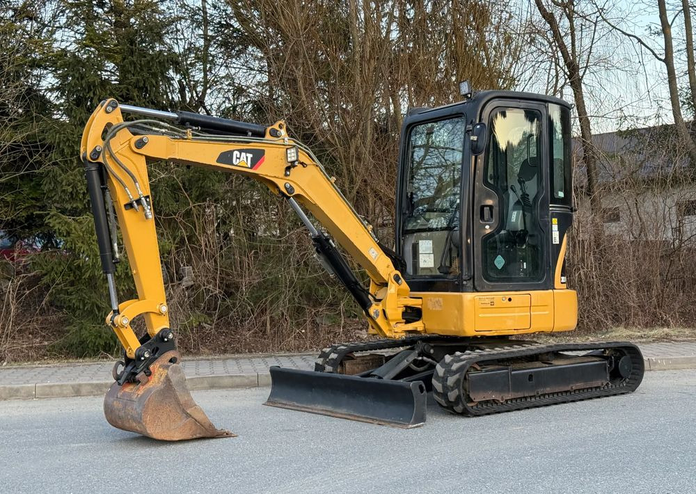 Caterpillar Minikoparka * CAT 303.5 E CR * Sprowadzona ! * Bardzo Dobry Stan * Minikoparka - Excavadora de cadenas: foto 1 Caterpillar Minikoparka * CAT 303.5 E CR * Sprowadzona ! * Bardzo Dobry Stan * Minikoparka - Excavadora de cadenas: foto 1