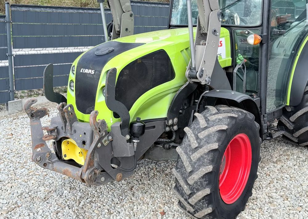 Claas * Ciągnik Traktor CLAAS 240 F NEXOS * 4x4 * Sadowniczy * Tur MX F304 * TUZ * Wałek WOM - Tractor: foto 4 Claas * Ciągnik Traktor CLAAS 240 F NEXOS * 4x4 * Sadowniczy * Tur MX F304 * TUZ * Wałek WOM - Tractor: foto 4