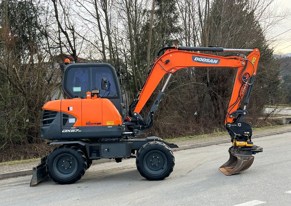 Leasing de  Doosan DOOSAN DX57W *ROTOTILT* 2200 Motogodzin * Jak Nowa * Sprowadzona * Stan Perfekcyjny Doosan DOOSAN DX57W *ROTOTILT* 2200 Motogodzin * Jak Nowa * Sprowadzona * Stan Perfekcyjny: foto 9