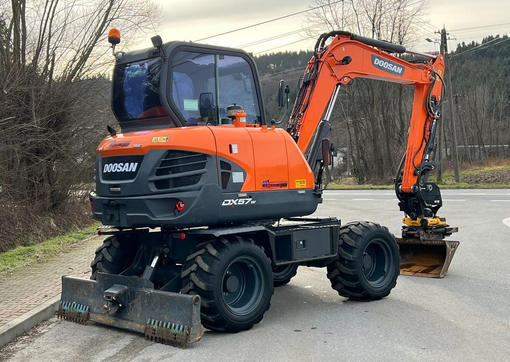 Leasing de  Doosan DOOSAN DX57W *ROTOTILT* 2200 Motogodzin * Jak Nowa * Sprowadzona * Stan Perfekcyjny Doosan DOOSAN DX57W *ROTOTILT* 2200 Motogodzin * Jak Nowa * Sprowadzona * Stan Perfekcyjny: foto 10