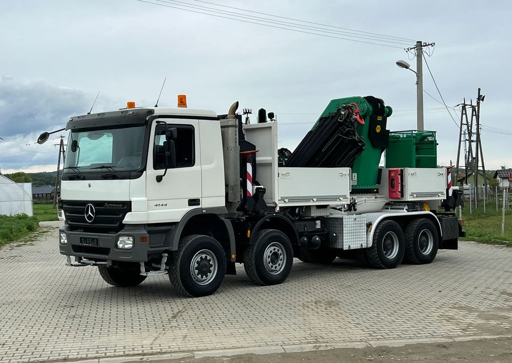 Mercedes-Benz * Mercedes 8x6 Actros 4144 * HDS Palfinger 150002 + FLY JIB PJ 170 * Dźwig * 40 TON * Wyciągarka * 35 Metrów * Kosz * - Camión grúa: foto 2 Mercedes-Benz * Mercedes 8x6 Actros 4144 * HDS Palfinger 150002 + FLY JIB PJ 170 * Dźwig * 40 TON * Wyciągarka * 35 Metrów * Kosz * - Camión grúa: foto 2