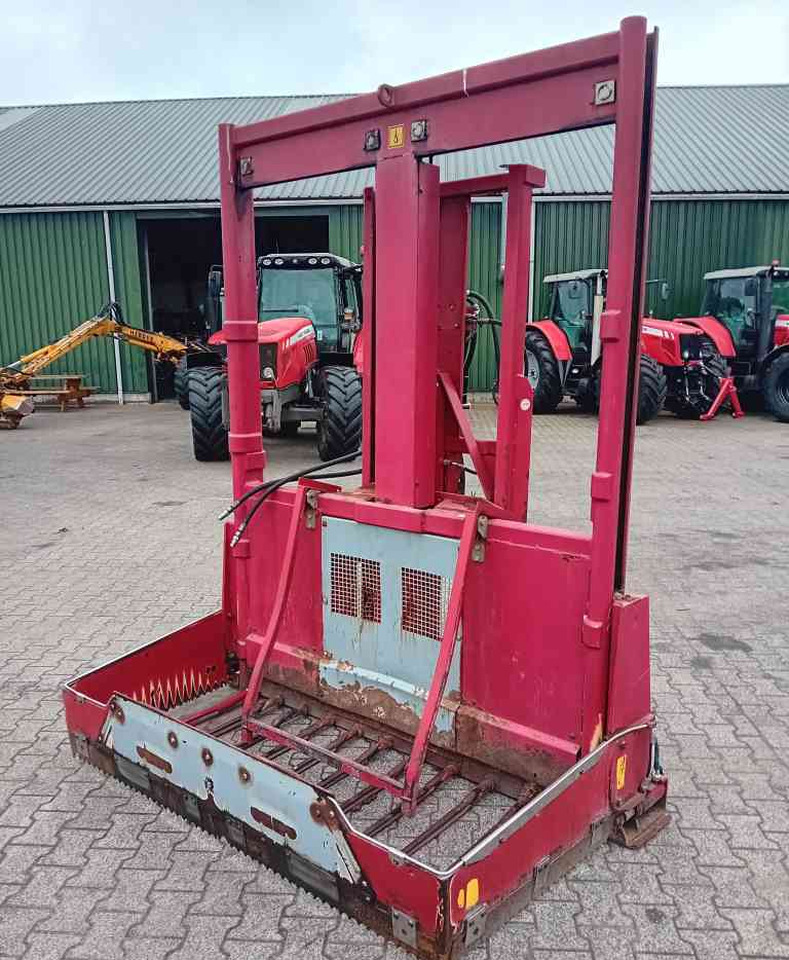 BVL Megastar 170 kuilvoersnijder met lift - Equipo para silos: foto 2 BVL Megastar 170 kuilvoersnijder met lift - Equipo para silos: foto 2