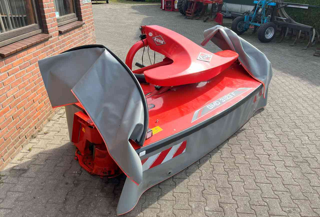 Kuhn GMD3123F-FF frontmaaier weidebouwmachines - Segadora: foto 2 Kuhn GMD3123F-FF frontmaaier weidebouwmachines - Segadora: foto 2