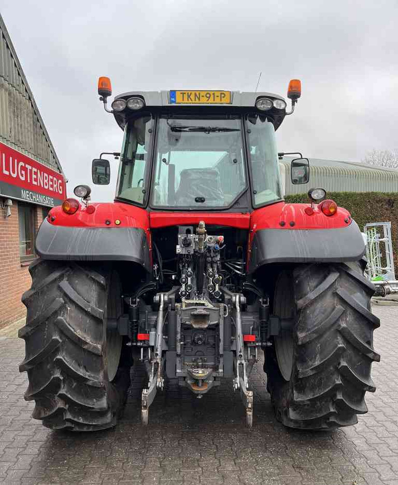 Massey Ferguson 7715 Dyna-6 Efficient Tractoren - Tractor: foto 5 Massey Ferguson 7715 Dyna-6 Efficient Tractoren - Tractor: foto 5