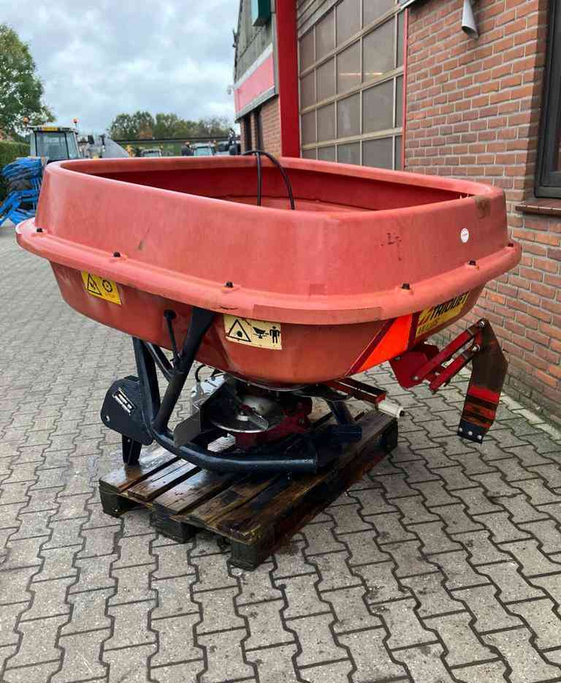 Trioliet TST Kunstmeststrooier mestverwerking - Esparcidor de fertilizantes: foto 4 Trioliet TST Kunstmeststrooier mestverwerking - Esparcidor de fertilizantes: foto 4