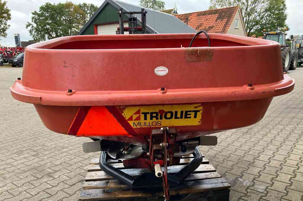 Trioliet TST Kunstmeststrooier mestverwerking - Esparcidor de fertilizantes: foto 2 Trioliet TST Kunstmeststrooier mestverwerking - Esparcidor de fertilizantes: foto 2