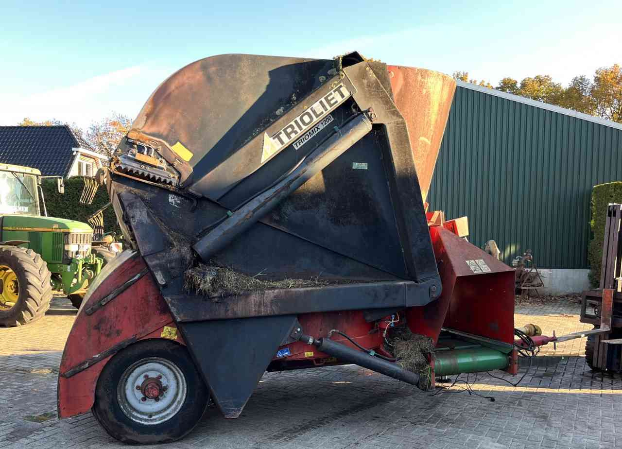 Trioliet Triomix 1200 zelfladende voermengwagen voermachines - Desensiladora: foto 2 Trioliet Triomix 1200 zelfladende voermengwagen voermachines - Desensiladora: foto 2