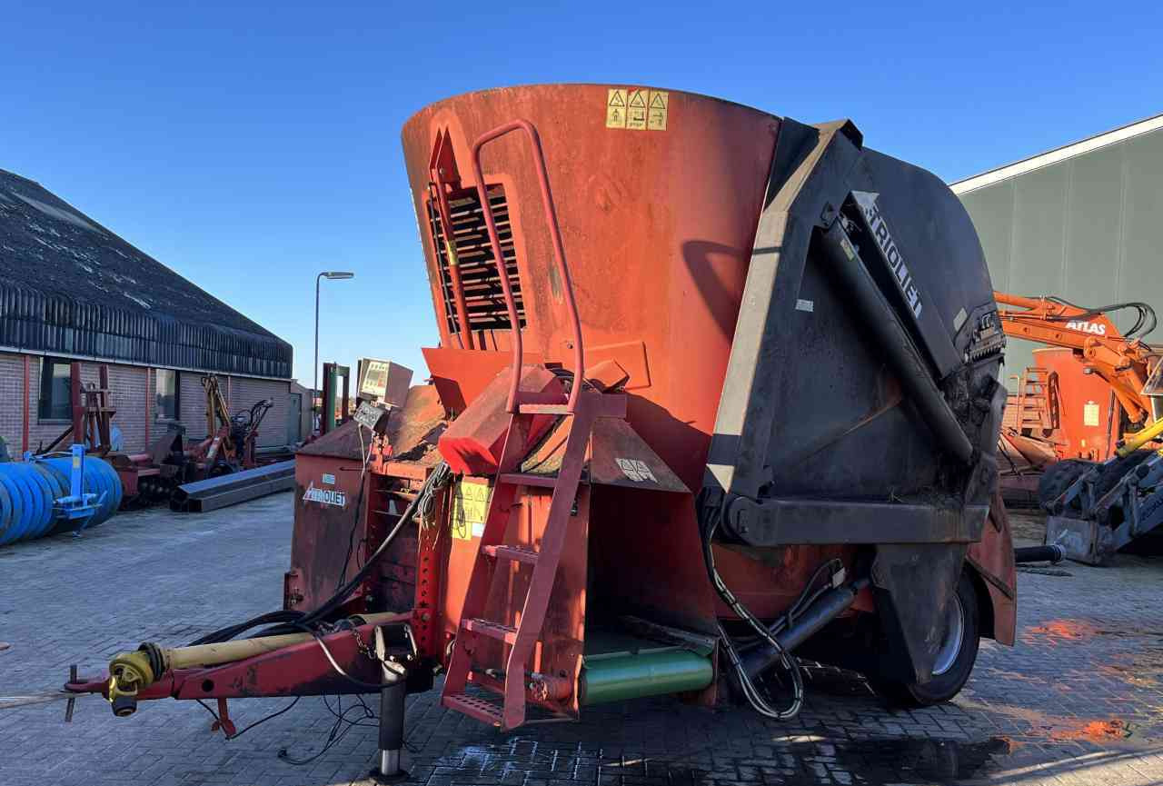 Trioliet Triomix 1200 zelfladende voermengwagen voermachines - Desensiladora: foto 5 Trioliet Triomix 1200 zelfladende voermengwagen voermachines - Desensiladora: foto 5