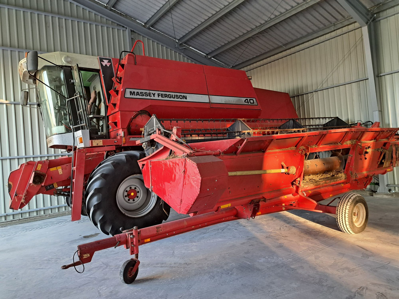 Kombajn Massey Ferguson 40 M-F 38 - Cosechadora de granos: foto 1 Kombajn Massey Ferguson 40 M-F 38 - Cosechadora de granos: foto 1
