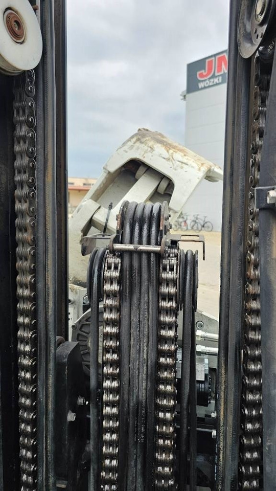 Carretilla elevadora eléctrica CAT EP 35N HIGH SPEC 5VALVES: foto 19 Carretilla elevadora eléctrica CAT EP 35N HIGH SPEC 5VALVES: foto 19