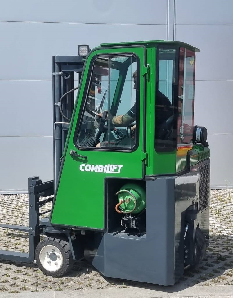 Combilift CB 2500 LPG - Carretilla de 4 vías: foto 4 Combilift CB 2500 LPG - Carretilla de 4 vías: foto 4
