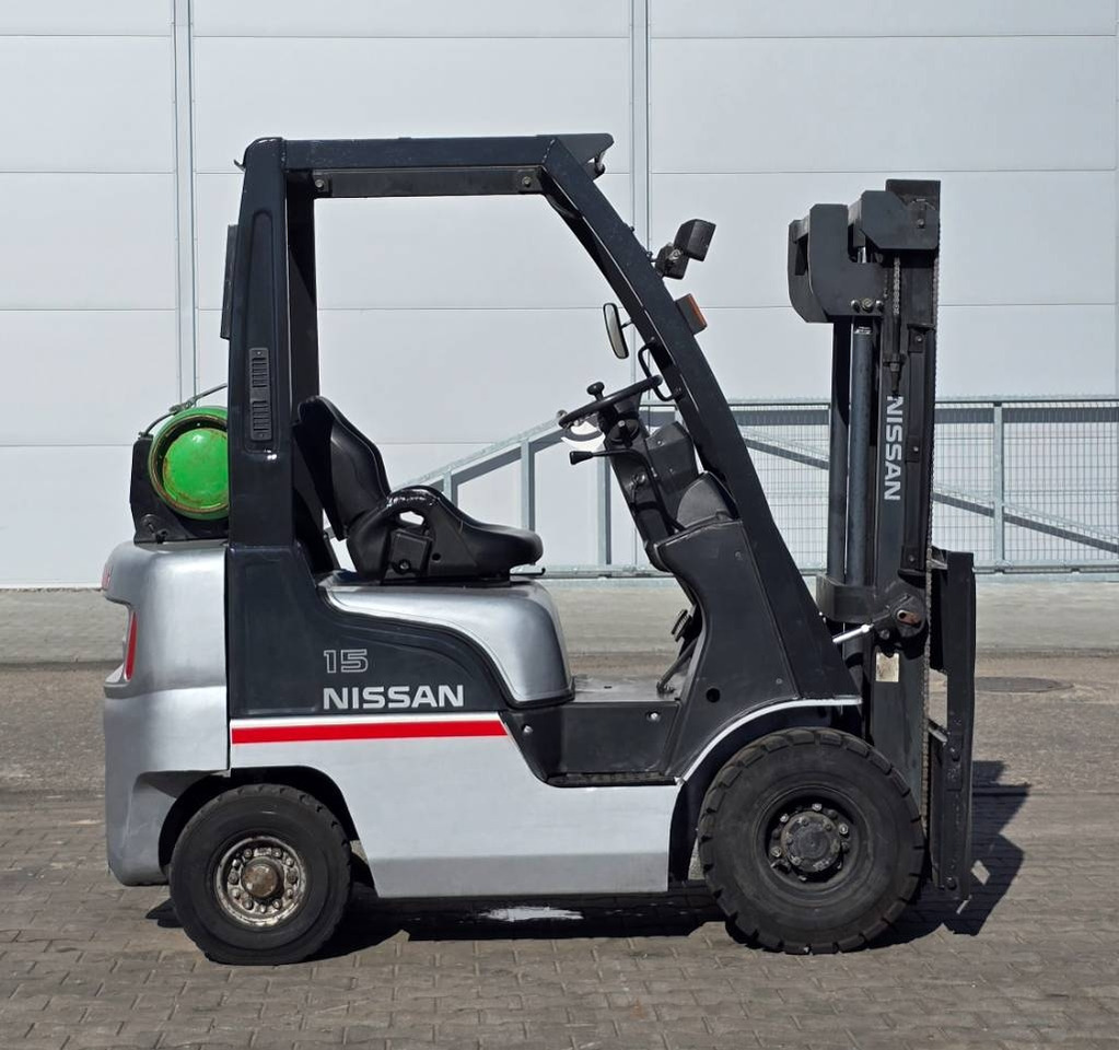 Leasing de Nissan L01A15  Nissan L01A15: foto 6