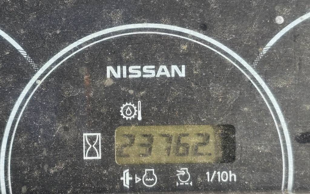 Leasing de Nissan L01A15  Nissan L01A15: foto 8