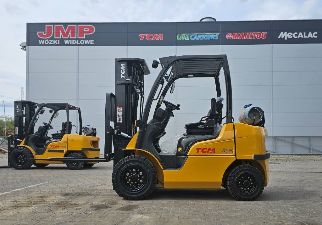 TCM FGE25-E2 UNUSED TRIPLEX 4700mm  - Carretilla elevadora de gas: foto 4 TCM FGE25-E2 UNUSED TRIPLEX 4700mm  - Carretilla elevadora de gas: foto 4