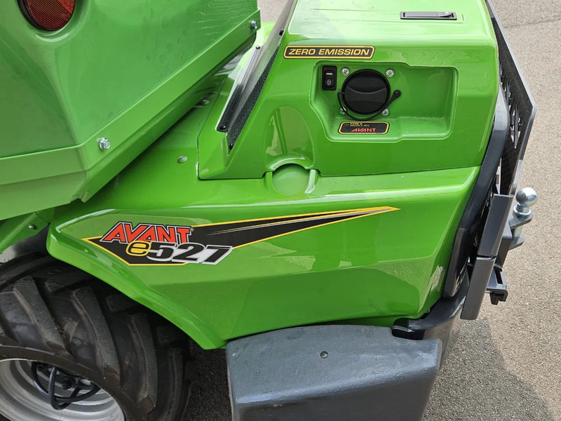 Minicargadora de cadenas Avant E527 Rental mini-shovel: foto 13