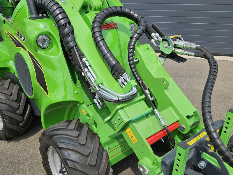 Minicargadora de cadenas Avant E527 Rental mini-shovel: foto 19