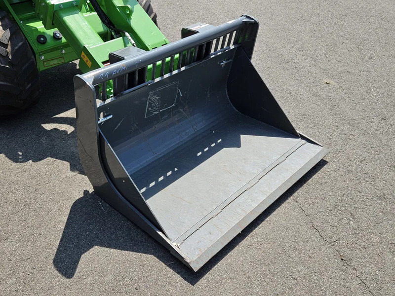 Avant Puinbak met inlegvel 109cm - Implemento para Maquinaria agrícola: foto 1 Avant Puinbak met inlegvel 109cm - Implemento para Maquinaria agrícola: foto 1