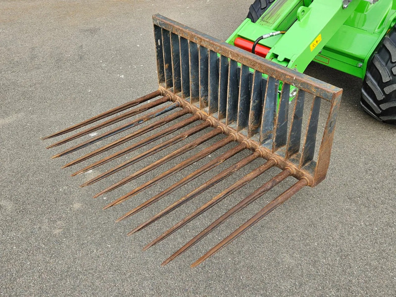 Avant Tegelriek - Implemento para Maquinaria agrícola: foto 3 Avant Tegelriek - Implemento para Maquinaria agrícola: foto 3