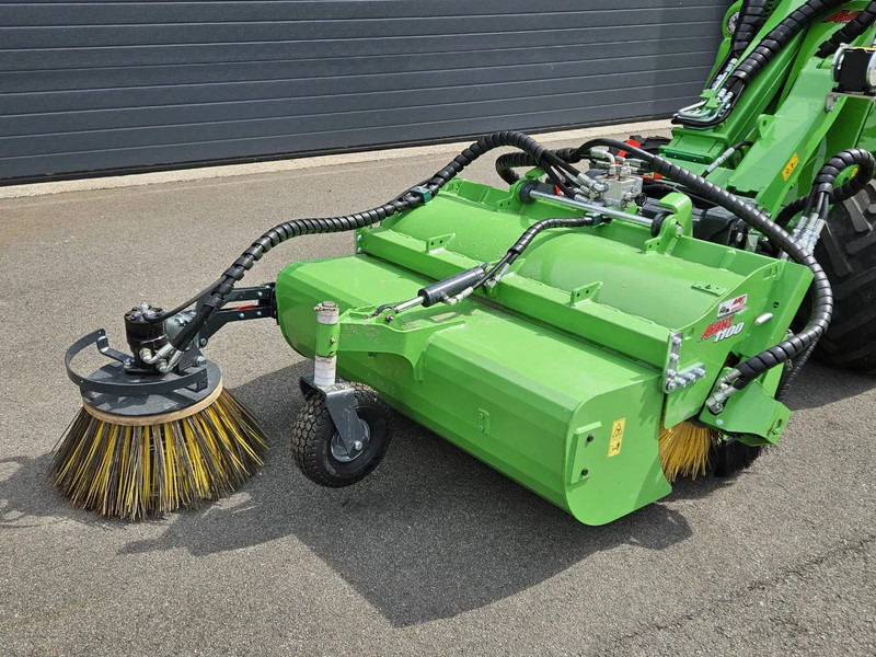 Avant borstel met opvangbak 1100 - Implemento para Maquinaria agrícola: foto 1 Avant borstel met opvangbak 1100 - Implemento para Maquinaria agrícola: foto 1